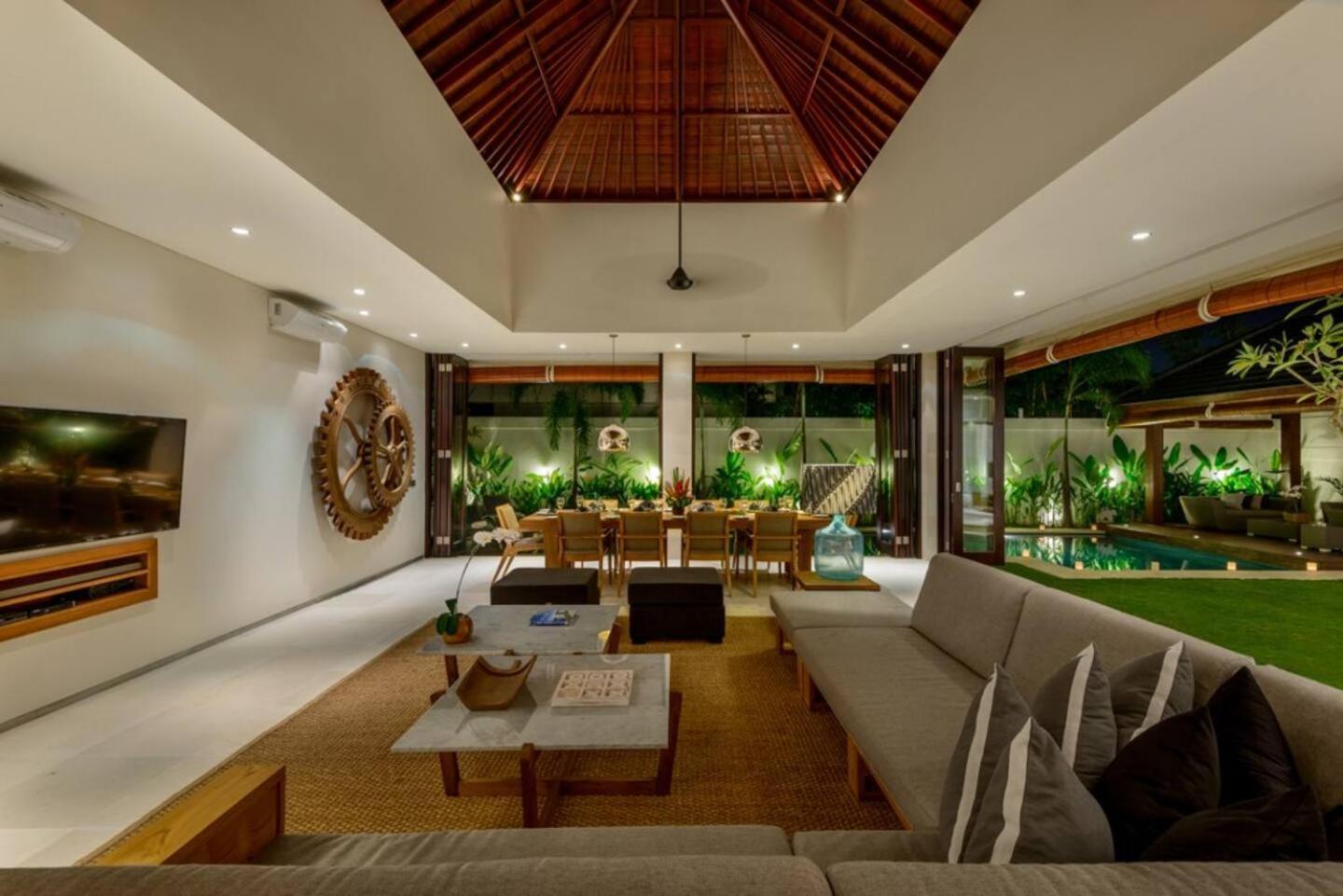 The Maya, Stunning 4Br Family Villa Canggu  Exterior photo